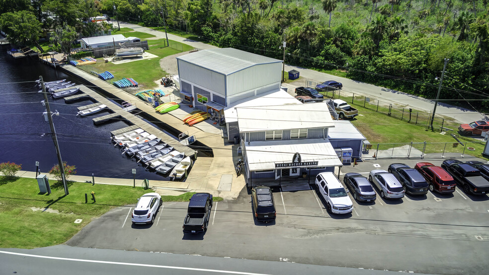 More Photos Of 7154 Shoal Line Blvd, Spring Hill Marina For Sale