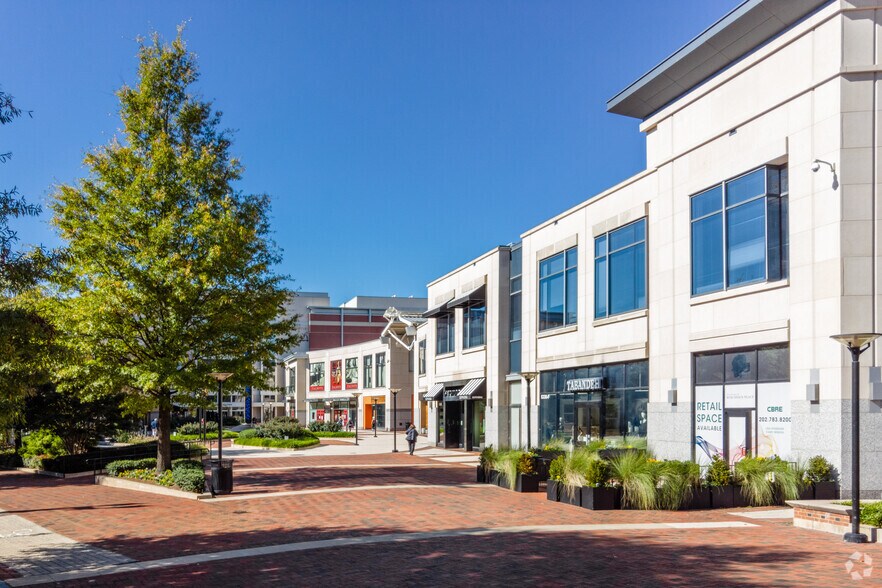 More Photos Of 5404 Wisconsin Ave, Chevy Chase Unknown For Lease