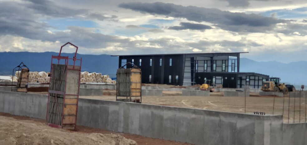 More Photos Of 130 County Road 67, Penrose Industrial For Lease