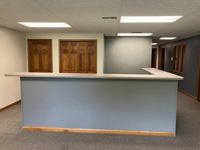 More Photos Of 1305 Chestnut St, West Bend Medical For Lease