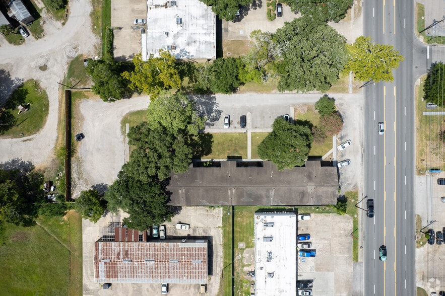 More Photos Of 1101 E Main St, League City Apartments For Sale