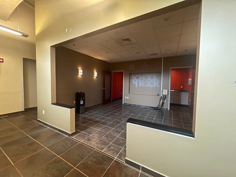 More Photos Of 613-623 N 19th St, Allentown Freestanding For Lease