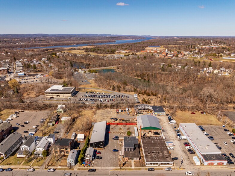 More Photos Of 78 Green St, Hudson Freestanding For Sale