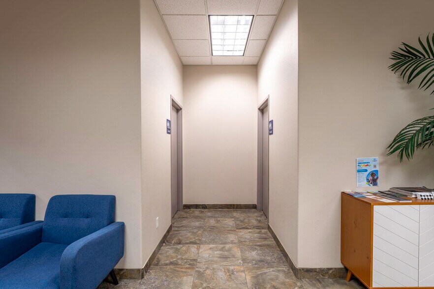 More Photos Of 1321-1325 Aaron Dr, Richland Storefront Retail Office For Lease