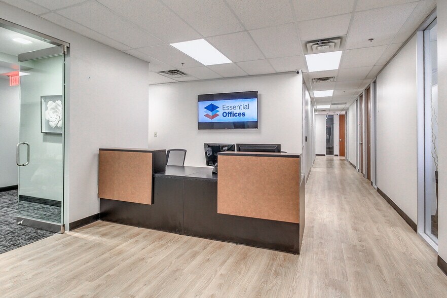 More Photos Of 3030 NW Expressway, Oklahoma City Office Residential For Lease