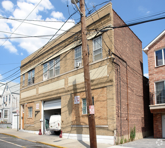 Primary Photo Of 6006-6008 Polk St, West New York Warehouse For Lease