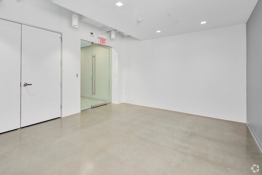 More Photos Of 4500 East West Hwy, Bethesda Office For Lease