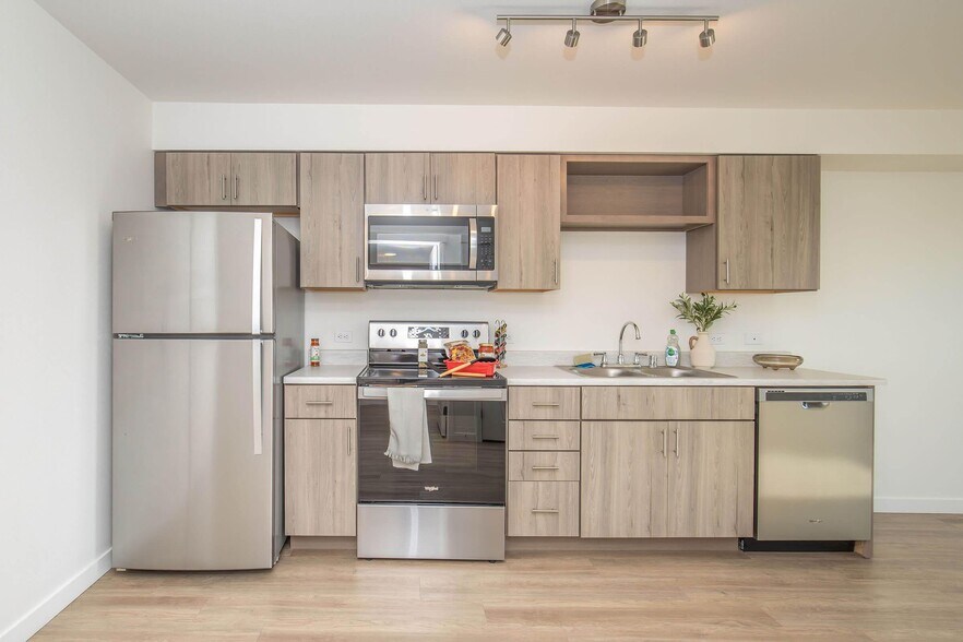 More Photos Of 15300 33rd Ave S, Seatac Apartments For Lease