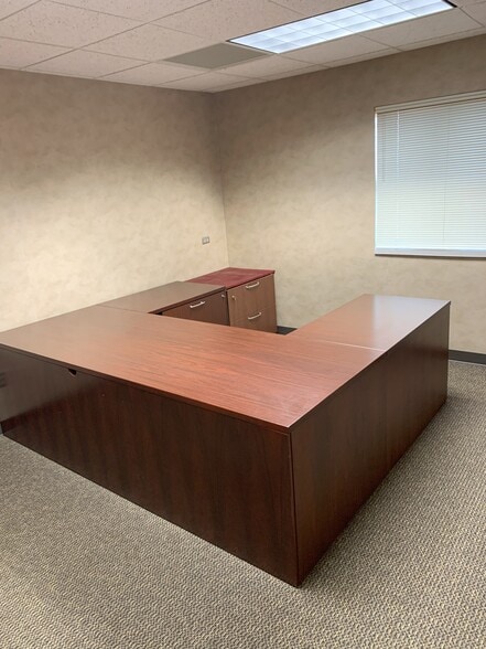 More Photos Of 3900 W 53rd St, Sioux Falls Office For Sale