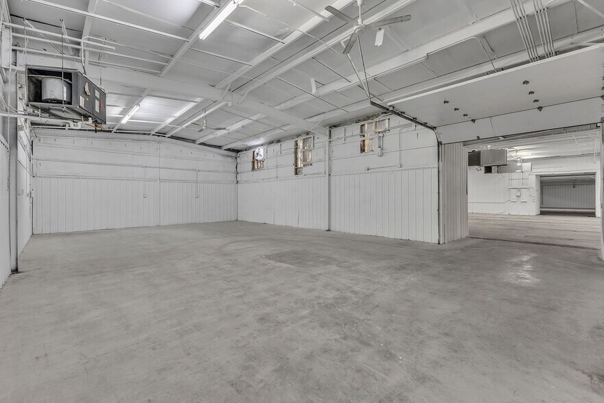 More Photos Of 1600 Park Lane Dr, Trenton Industrial For Sale