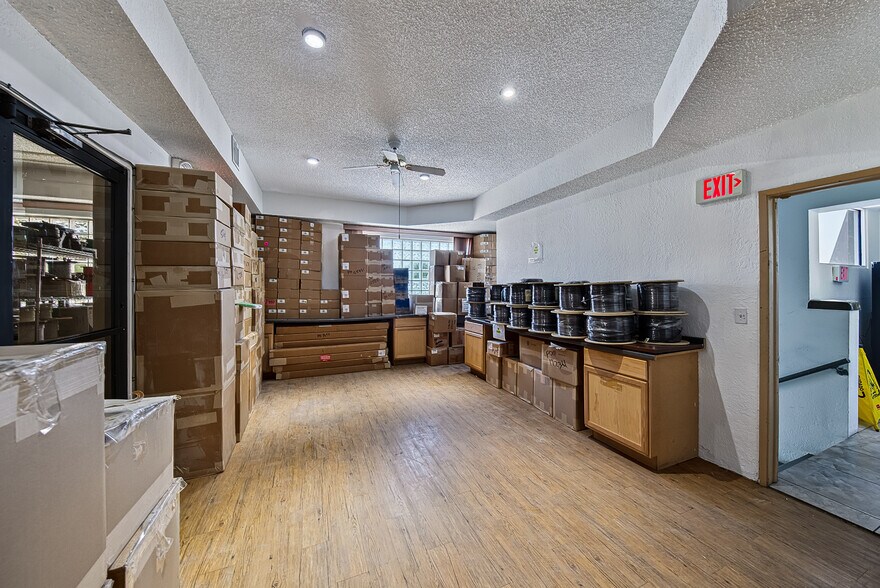 More Photos Of 936-940 NW 1st St, Fort Lauderdale Warehouse For Sale