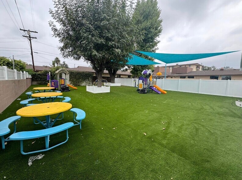 More Photos Of 1209 E Garfield Ave, Glendale Schools For Lease