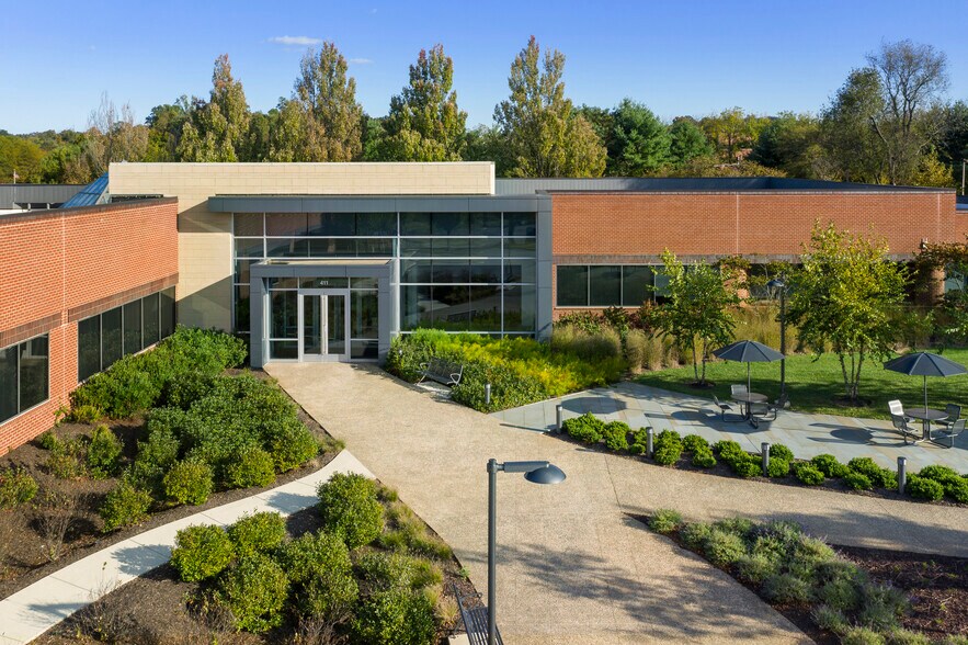 More Photos Of 411 Eagleview Blvd, Exton Office For Lease