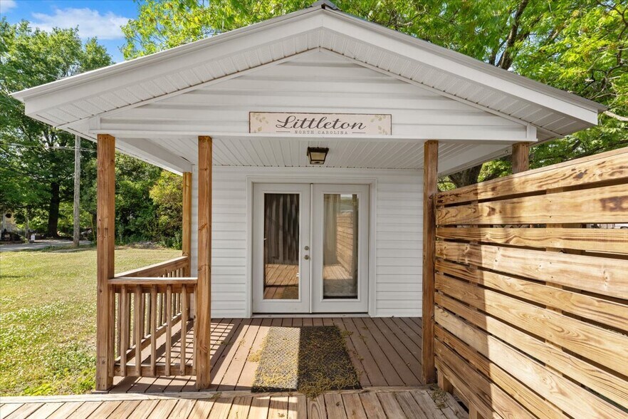 More Photos Of 202 E. North Main Street, Littleton General Retail For Sale