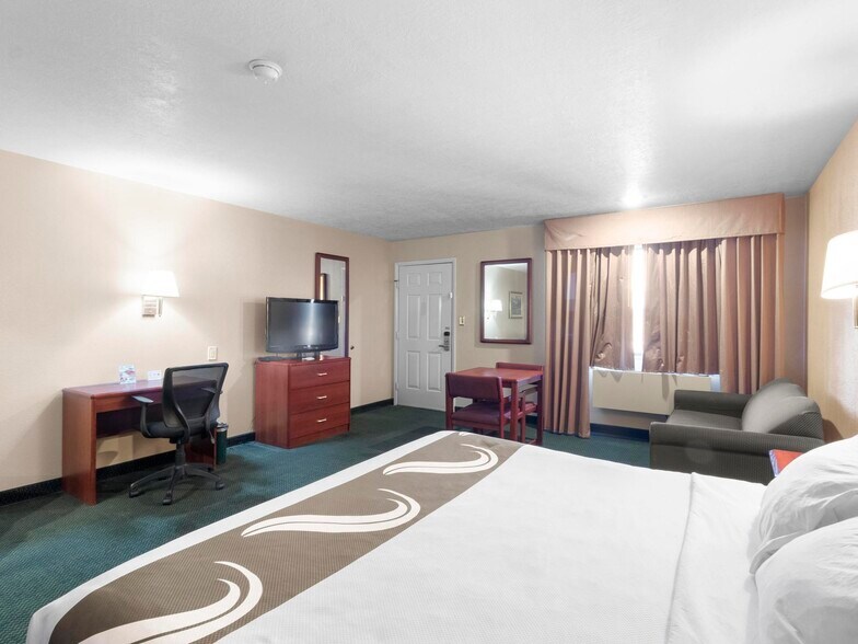 More Photos Of 250 N 1100 W, Cedar City Hotel For Sale