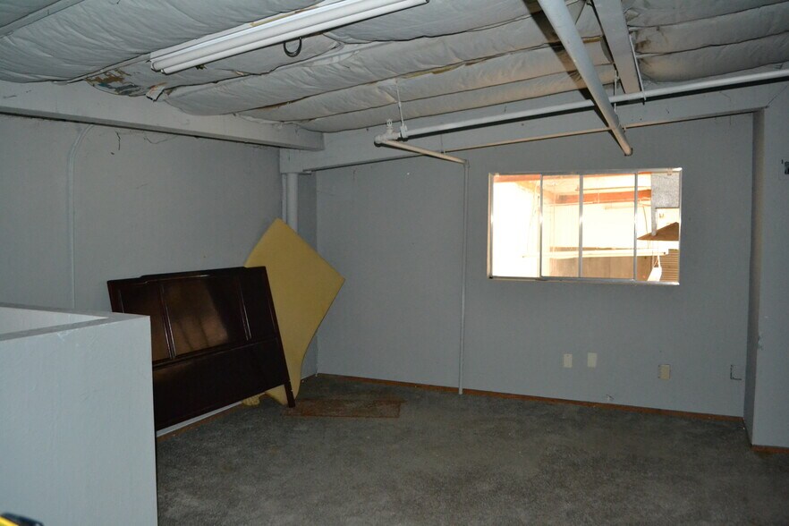 More Photos Of 3250 Monier Cir, Rancho Cordova Manufacturing For Sale