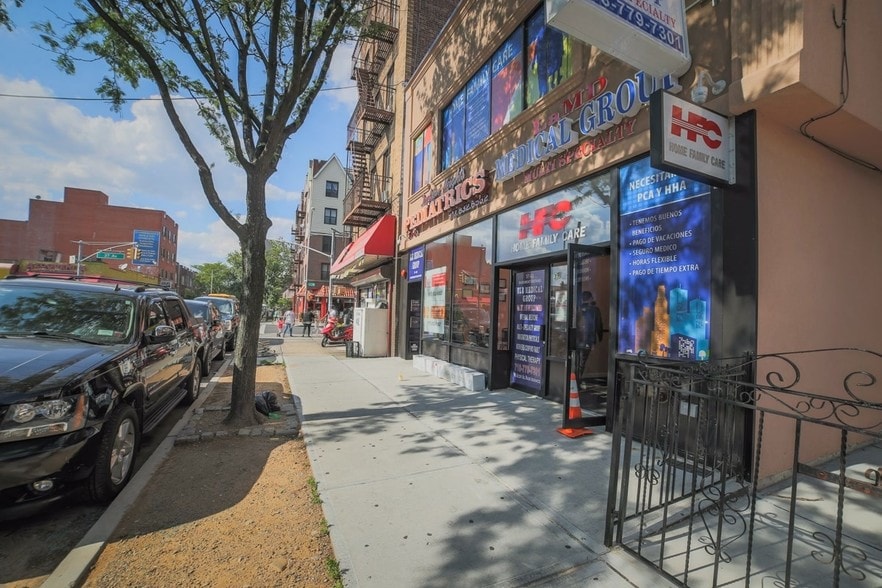 Primary Photo Of 3703 92nd St, Jackson Heights Storefront Retail Office For Lease
