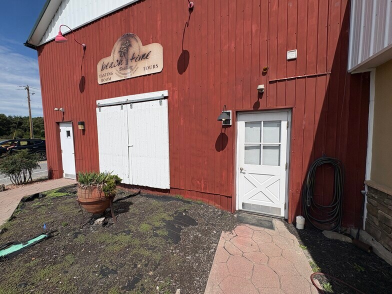 More Photos Of 32191 Nassau Rd, Lewes Freestanding For Lease