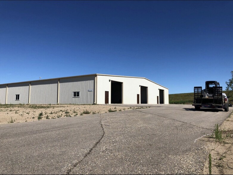 Primary Photo Of 2101 SE 31st St, Minot Warehouse For Sale