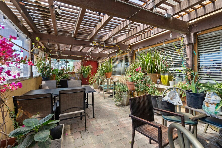 More Photos Of 11261 Merritt St, Castroville Shelter For Sale