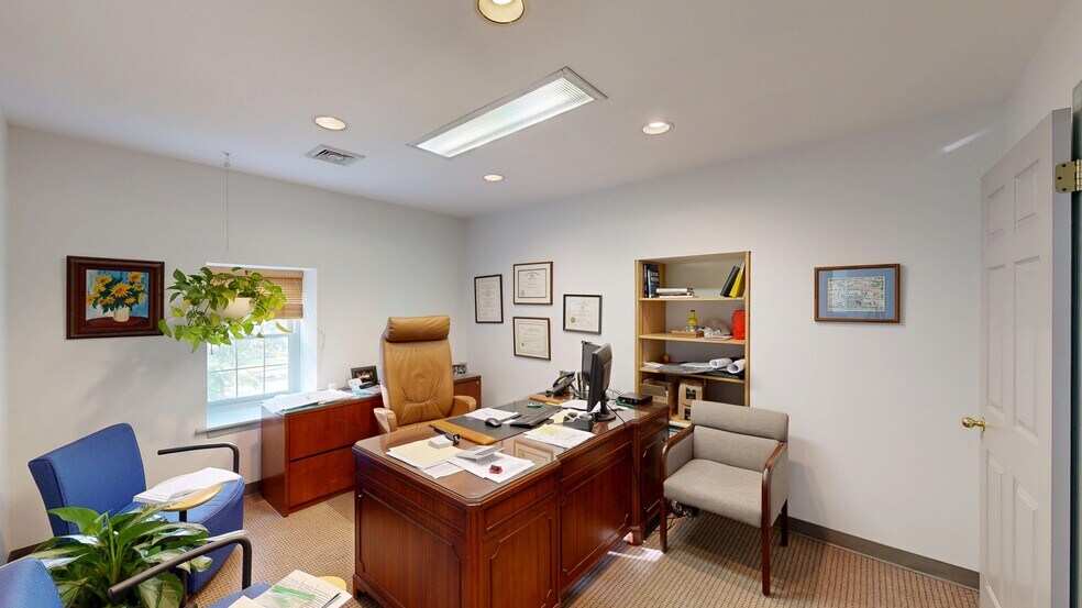 More Photos Of 900 Lenmar Dr, Blue Bell Office For Sale
