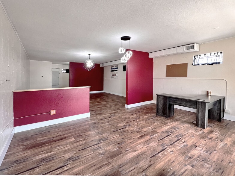 More Photos Of 680-690 S Lake Shore Way, Lk, Lake Alfred General Retail For Lease