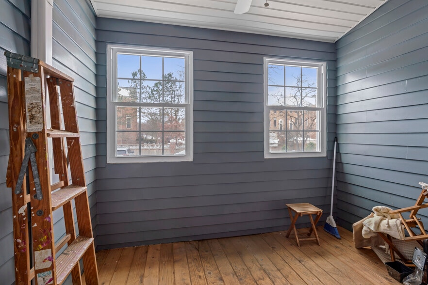 More Photos Of 4235 Chain Bridge Rd, Fairfax Office For Sale