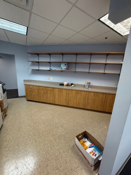 More Photos Of 1880 W Oak Pky, Marietta Loft Creative Space For Lease