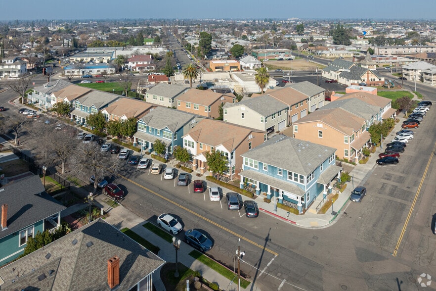 More Photos Of 1702 L St, Fresno Apartments For Sale