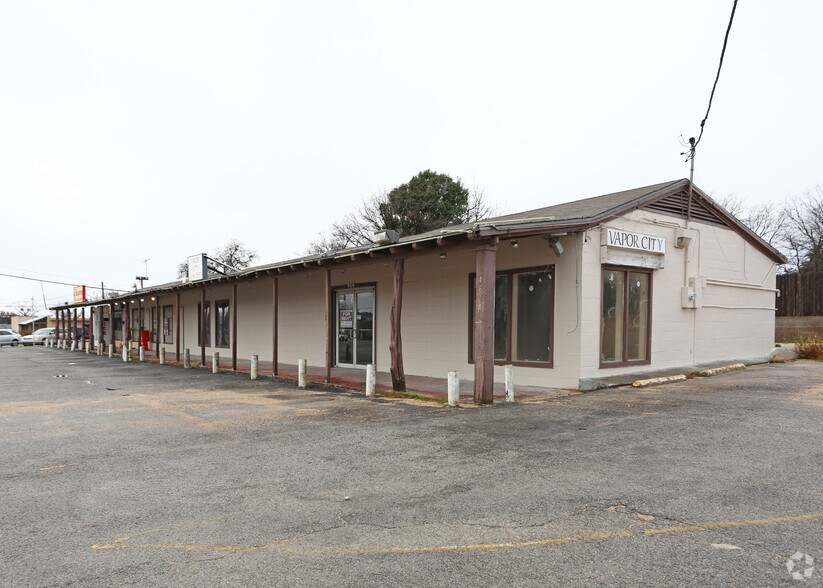 More Photos Of 4614-4622 Highway 377, Benbrook Freestanding For Lease