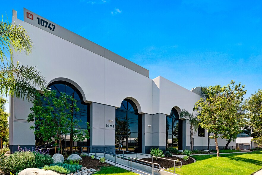 Primary Photo Of 10747 Norwalk Blvd, Santa Fe Springs Warehouse For Lease