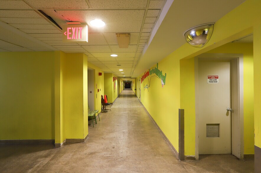 More Photos Of 184 Salem Ave, Dayton Office Residential For Lease