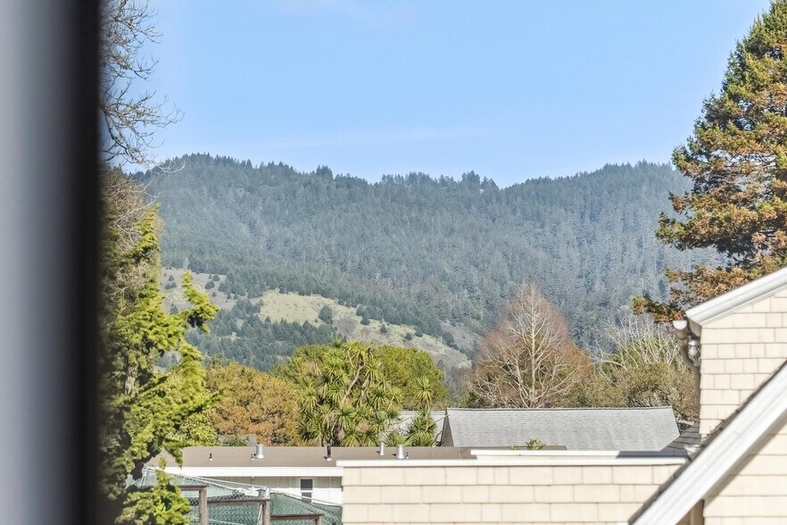 More Photos Of 11 Wharf Rd, Bolinas General Retail For Sale