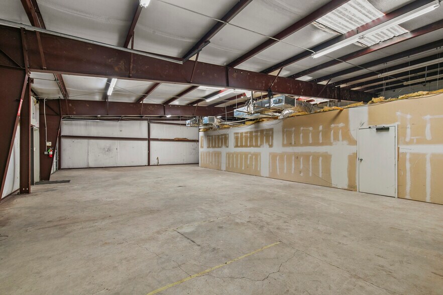 More Photos Of 125 Solleftea Dr, Madison Industrial For Lease