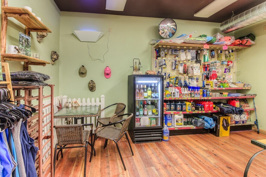 More Photos Of 8590 WA-410, Naches Convenience Store For Sale