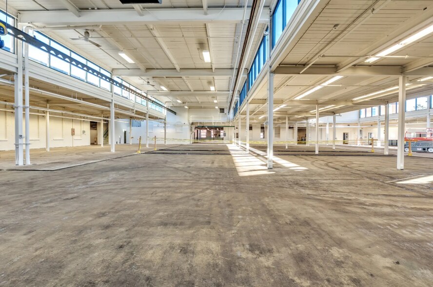 More Photos Of 100 Prescott St, Worcester Warehouse For Lease