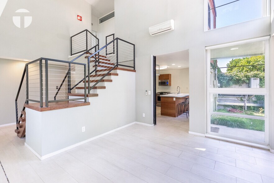 More Photos Of 1449 Claremont Way, Sacramento Apartments For Sale