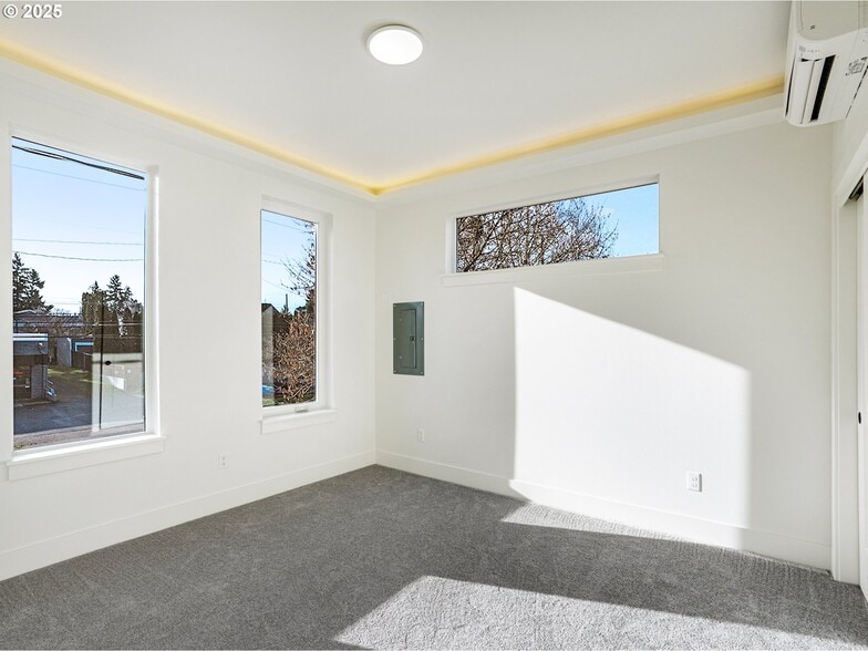 More Photos Of , Portland Multifamily For Sale