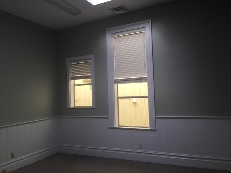 More Photos Of 422-432 1st St, Eureka Office For Lease