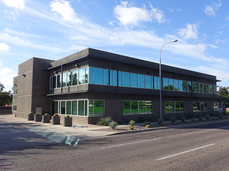 Primary Photo Of 2901 E Camelback Rd, Phoenix Office For Lease