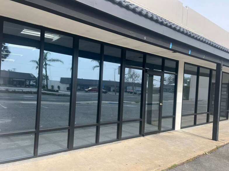 More Photos Of 1301-1307 E Edinger Ave, Santa Ana Showroom For Lease