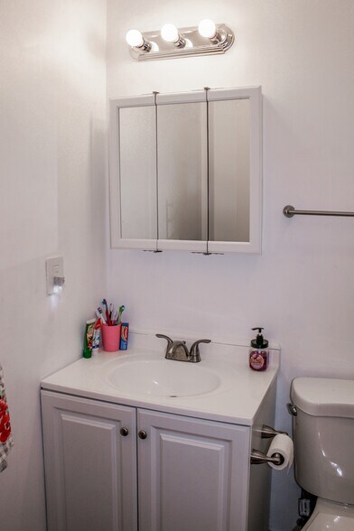 More Photos Of 41-43 Central St, Woodsville Apartments For Sale