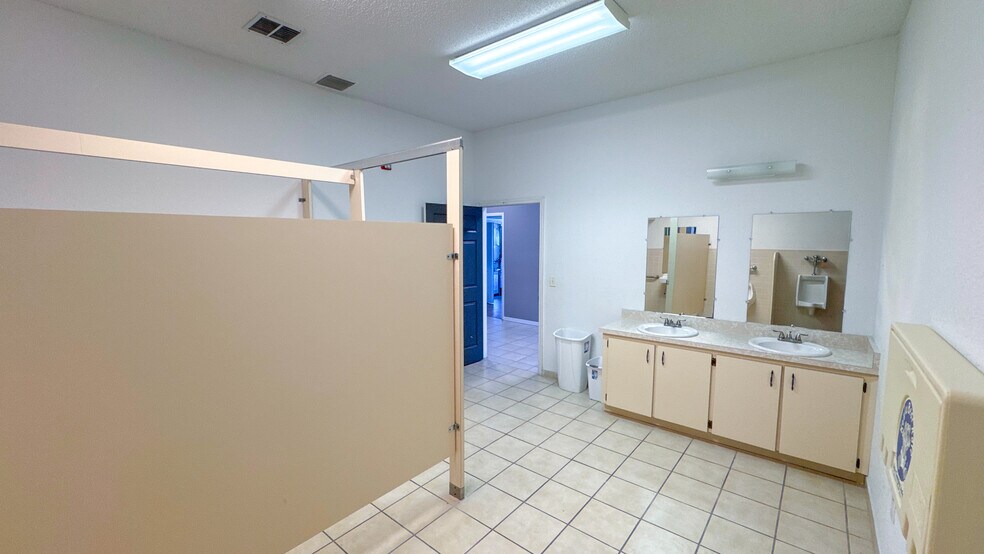 More Photos Of 4040 E County Road 540A, Lakeland Religious Facility For Sale