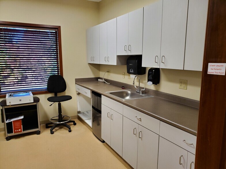 More Photos Of 11115-11119 Lima Rd, Fort Wayne Medical For Lease