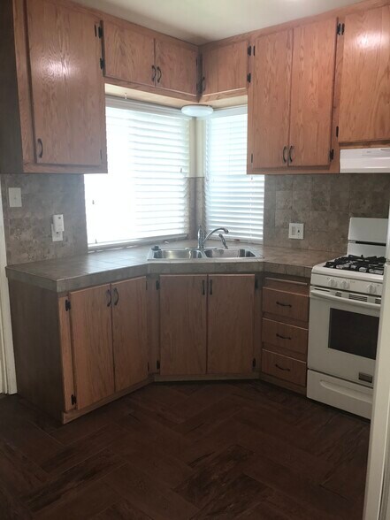 More Photos Of 1026 S Pacific St, Oceanside Apartments For Sale