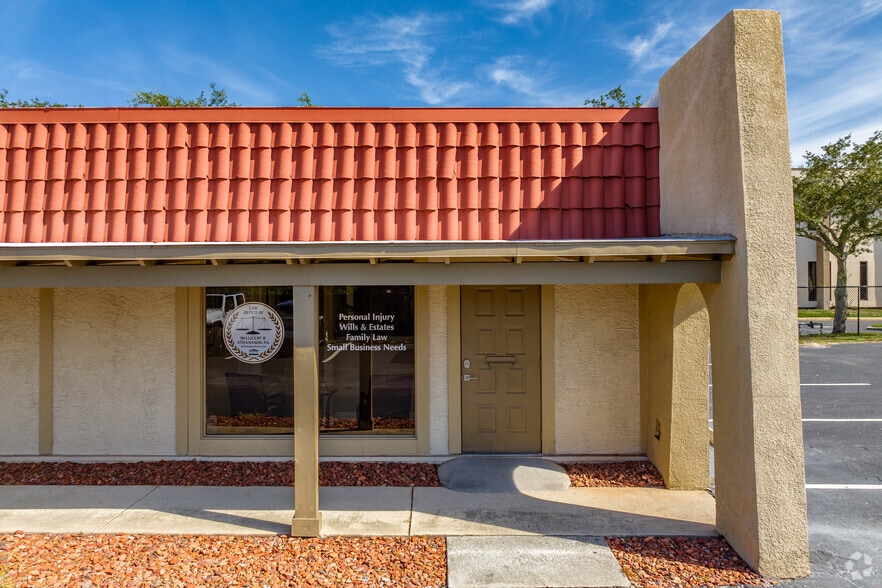 More Photos Of 2328 N US Hwy 19, Holiday Medical For Lease