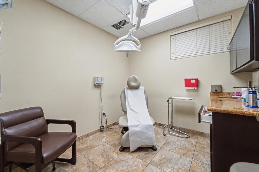 More Photos Of 1166 Live Oak Blvd, Yuba City Medical For Lease