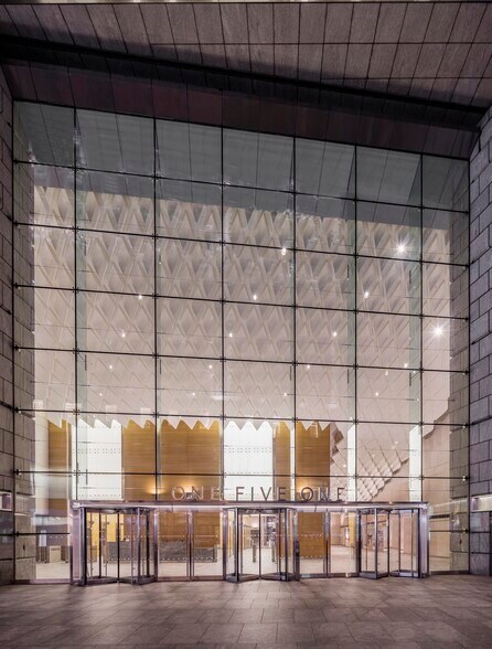 More Photos Of 151 W 42nd St, New York Office For Lease