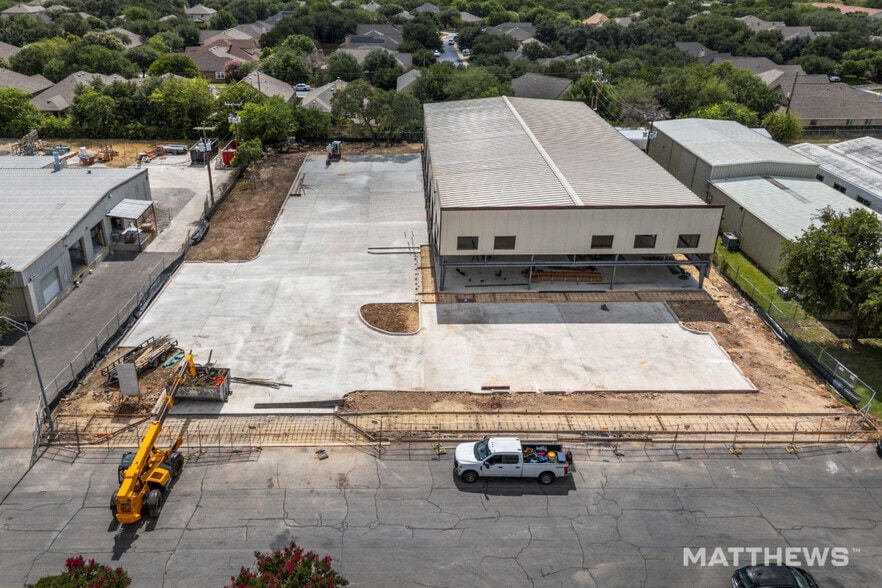 More Photos Of 13306 Western Oak dr, Helotes Industrial For Sale