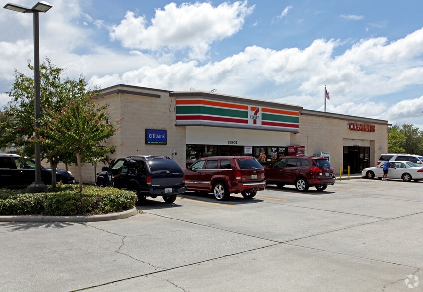 More Photos Of 13902 Egret Tower Dr, Orlando Freestanding For Lease